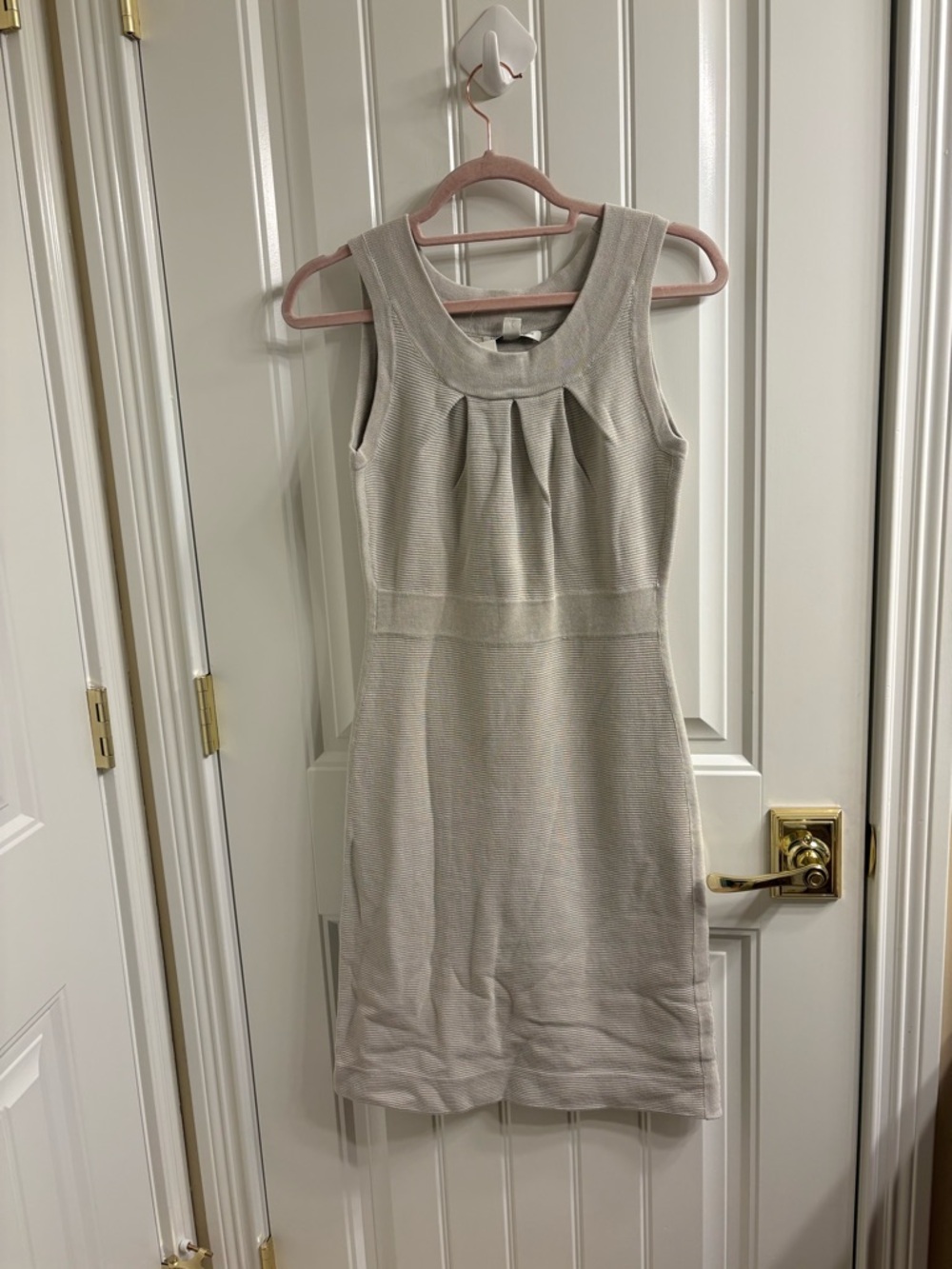 NWT Banana Republic Sleeveless Silk Blend Knit Sheath Dress Cream/Grey